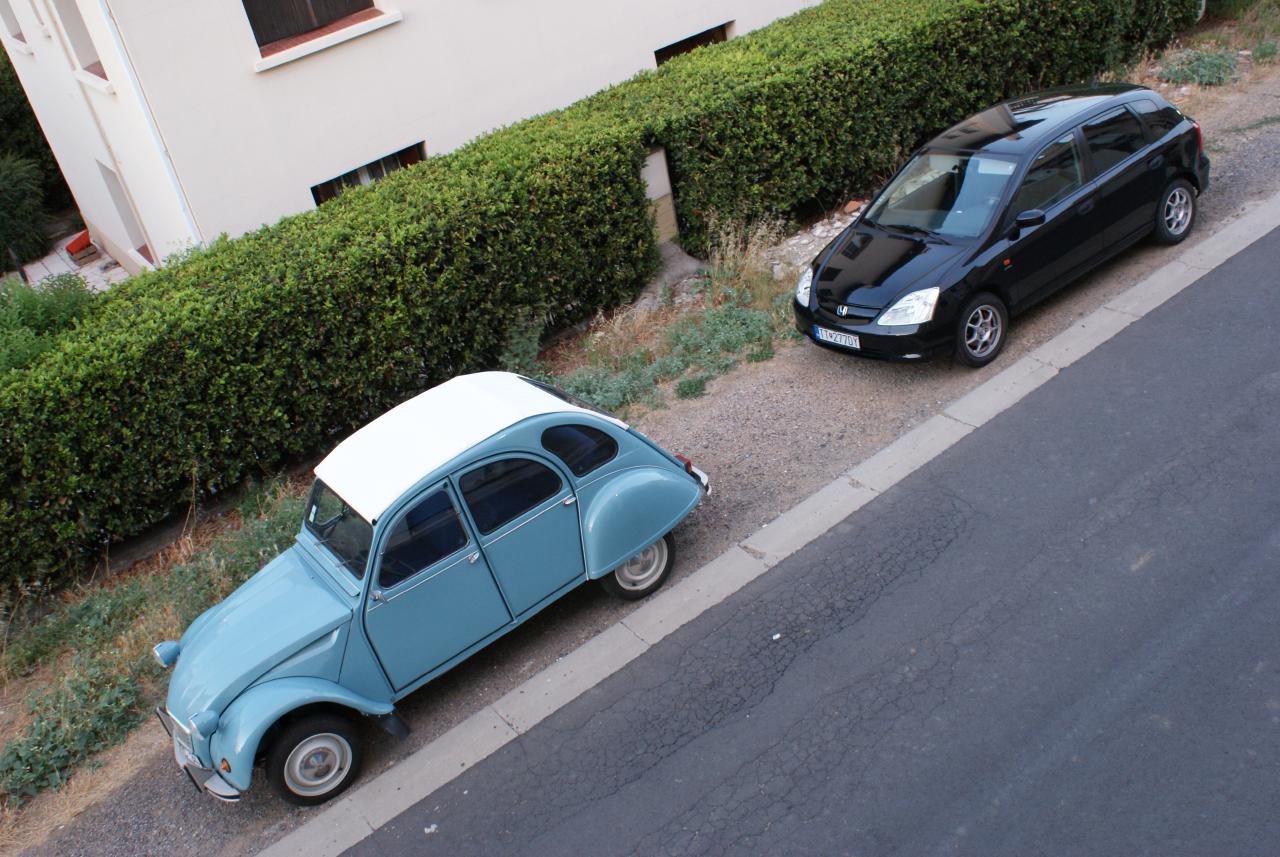 C7G vo Francuzku, to druhe modre je holidaycar mojej manzelky...