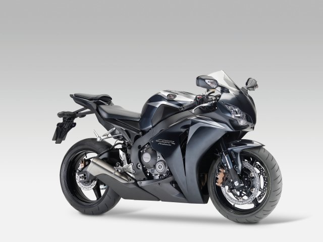 tak už jsem vyměnil Yamahu za Hondu ...