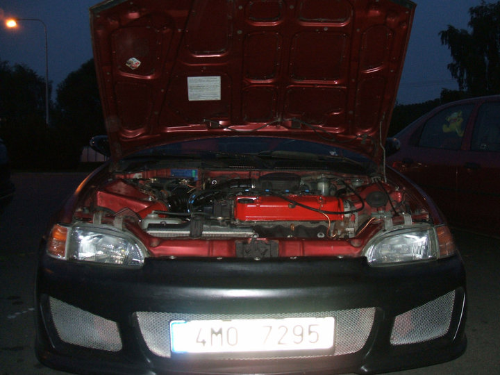 Tak jsem se nudil o vikendu nudil tak jsem stříkal a leštil a docela se me to povedlo co vi na to ???