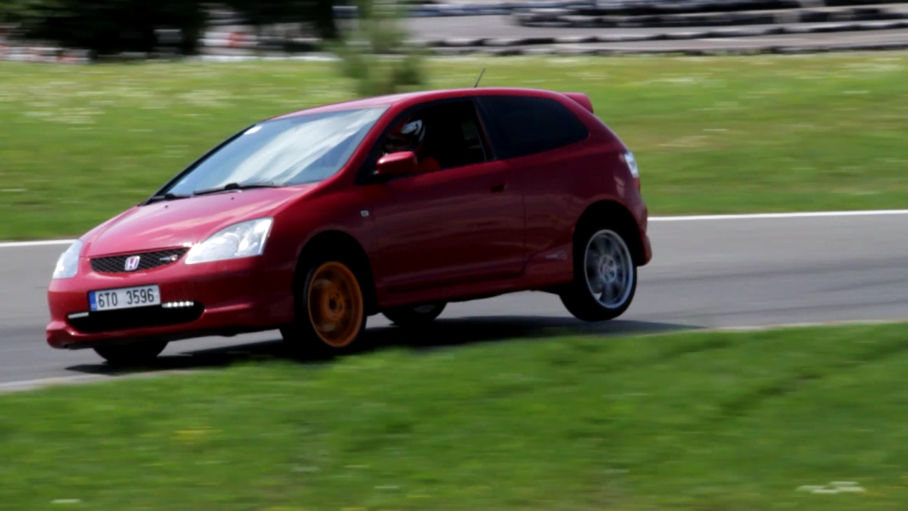 Trošku polet, trošku po třech