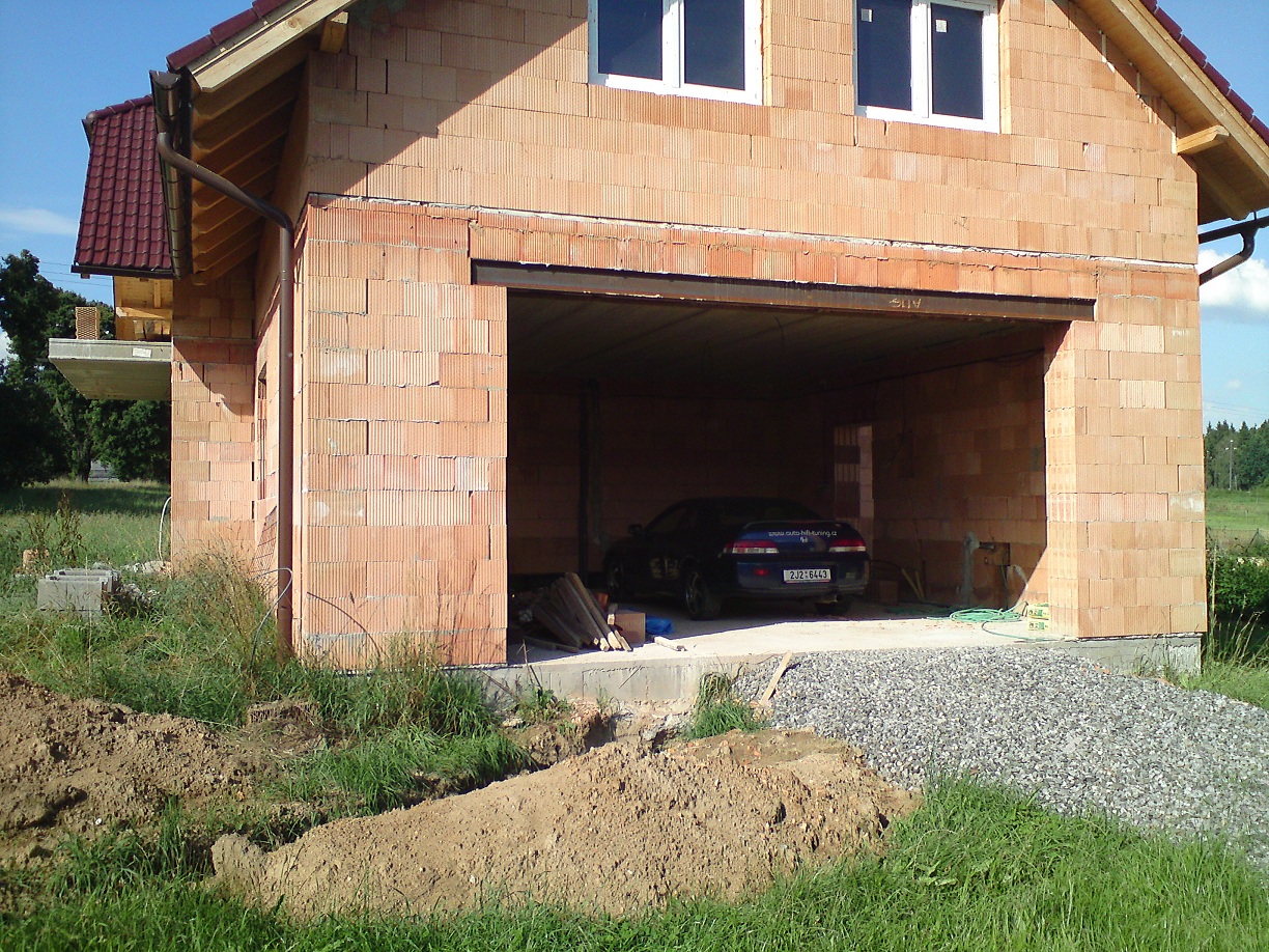 Dnešní premiéra obludy v doupěti :)