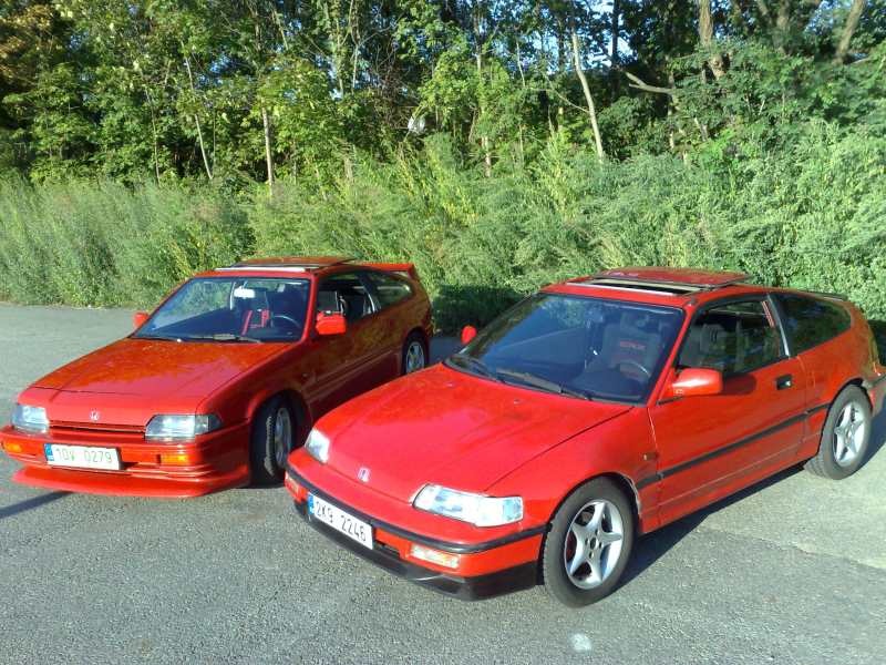 Dve cervene CRX - 1g a 2g