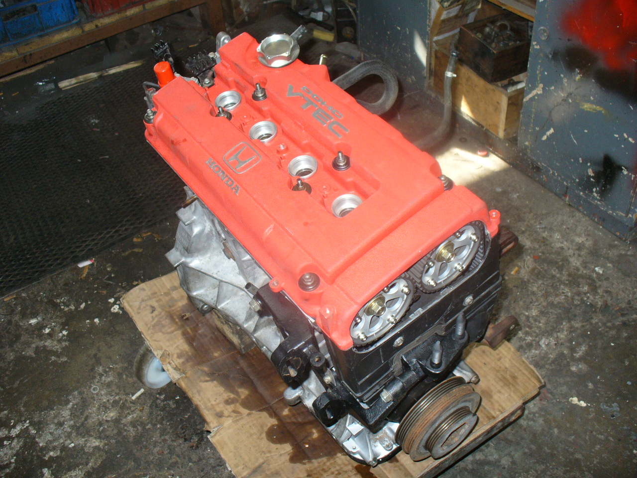 Tákk a šup s nim do vozu