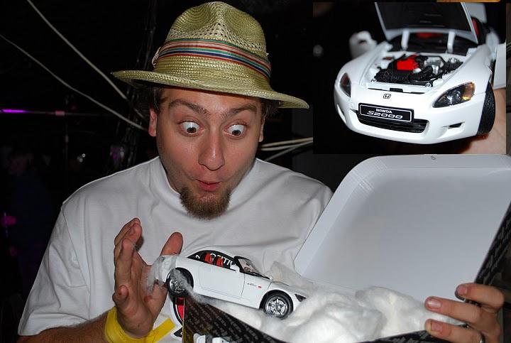 Osiris a Hondy kolem nej