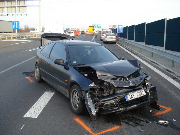 Tak tahle dopadlo v pondělí moje coupe :(