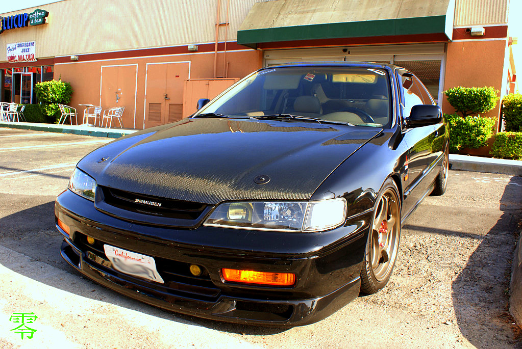 A coupé zepředu...