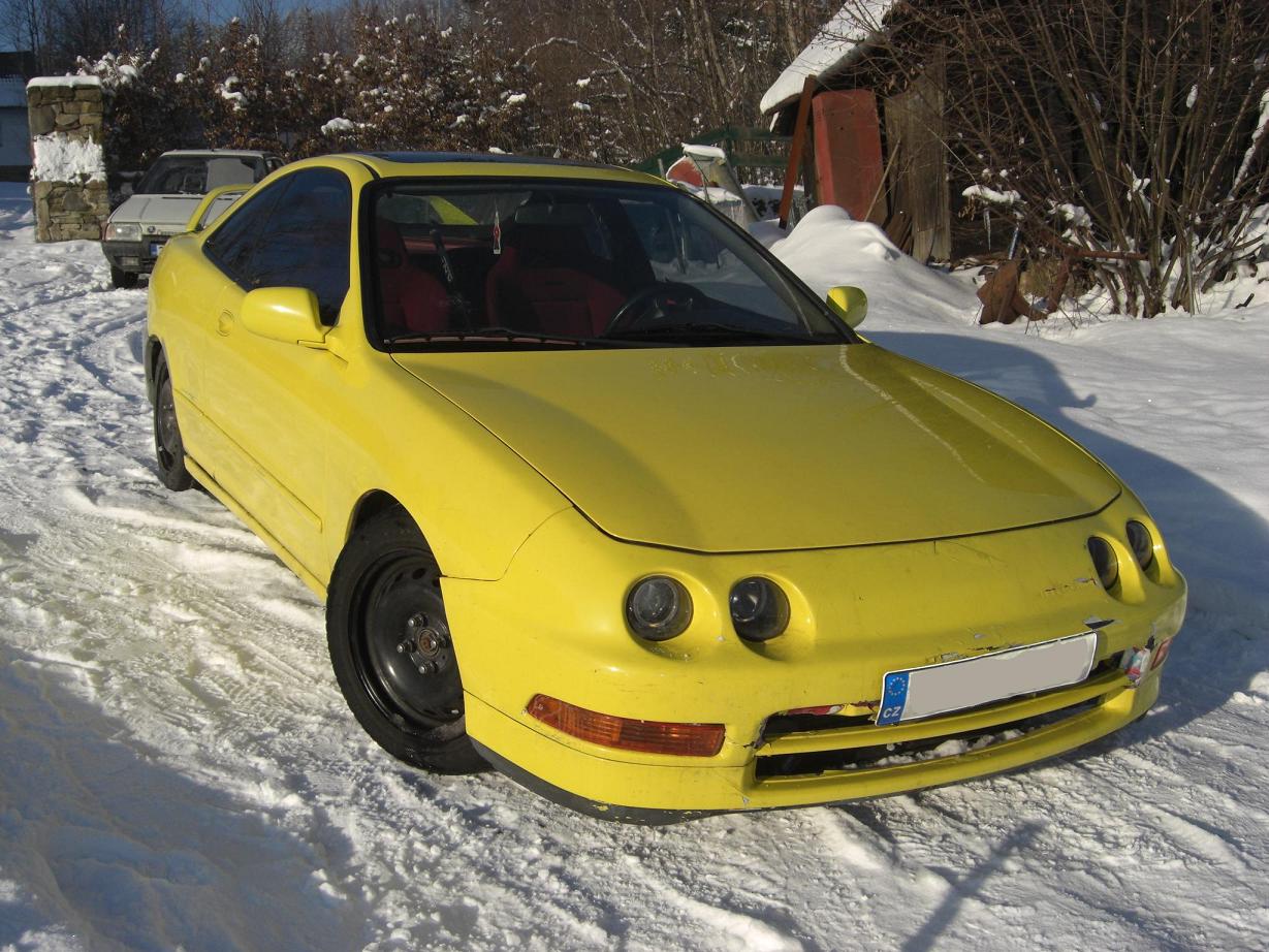 Honda na projíždce po vymene silentu. :-)