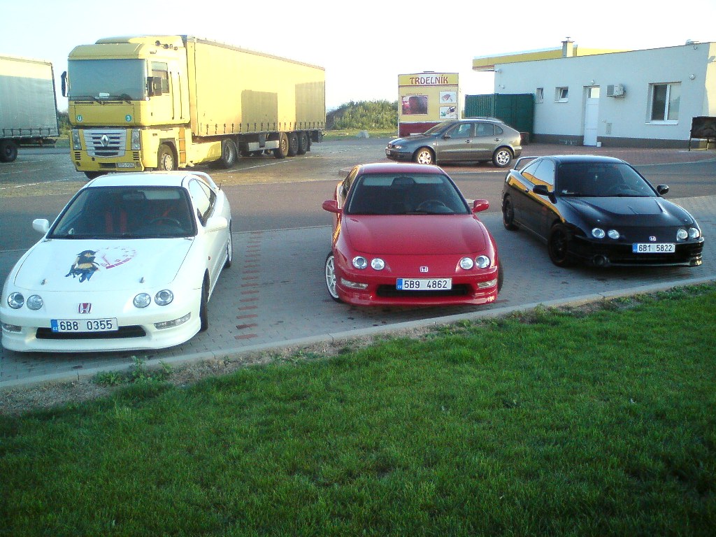 Vzpomínka sraz u Shellu Znojmo-Lechovice