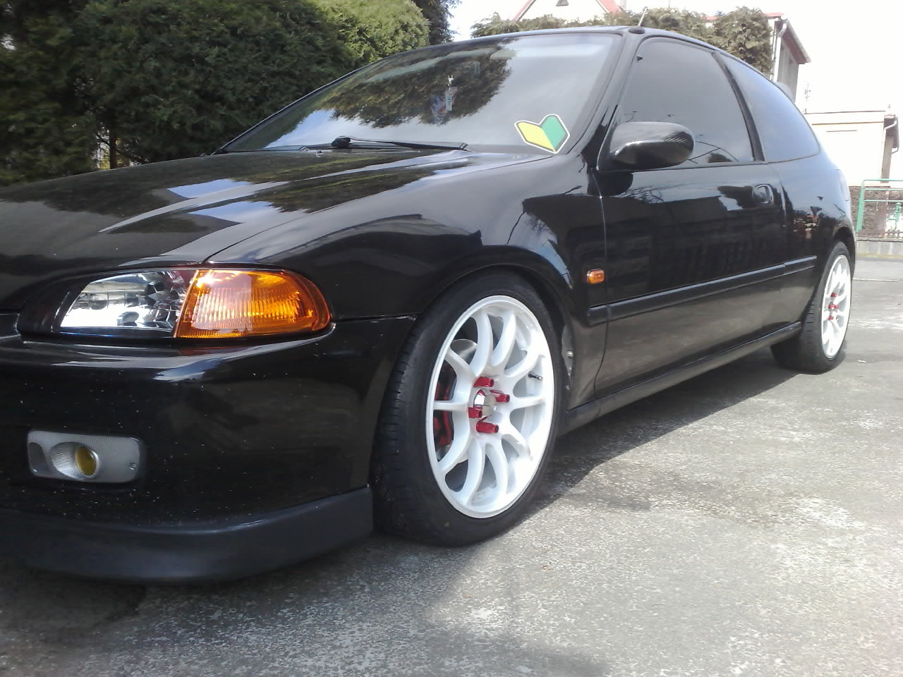 Pneu na kolech,kola na autě..