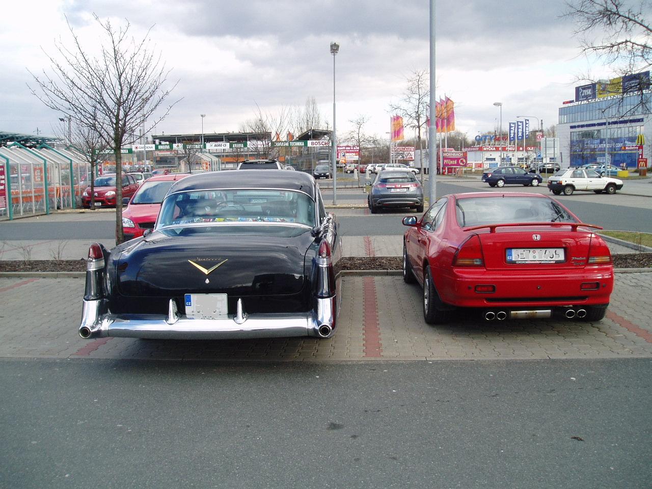 Obluda vedle obludy :-)