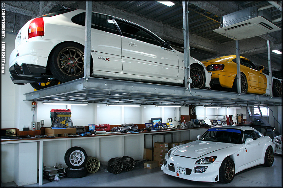 Ach ach to je garážička