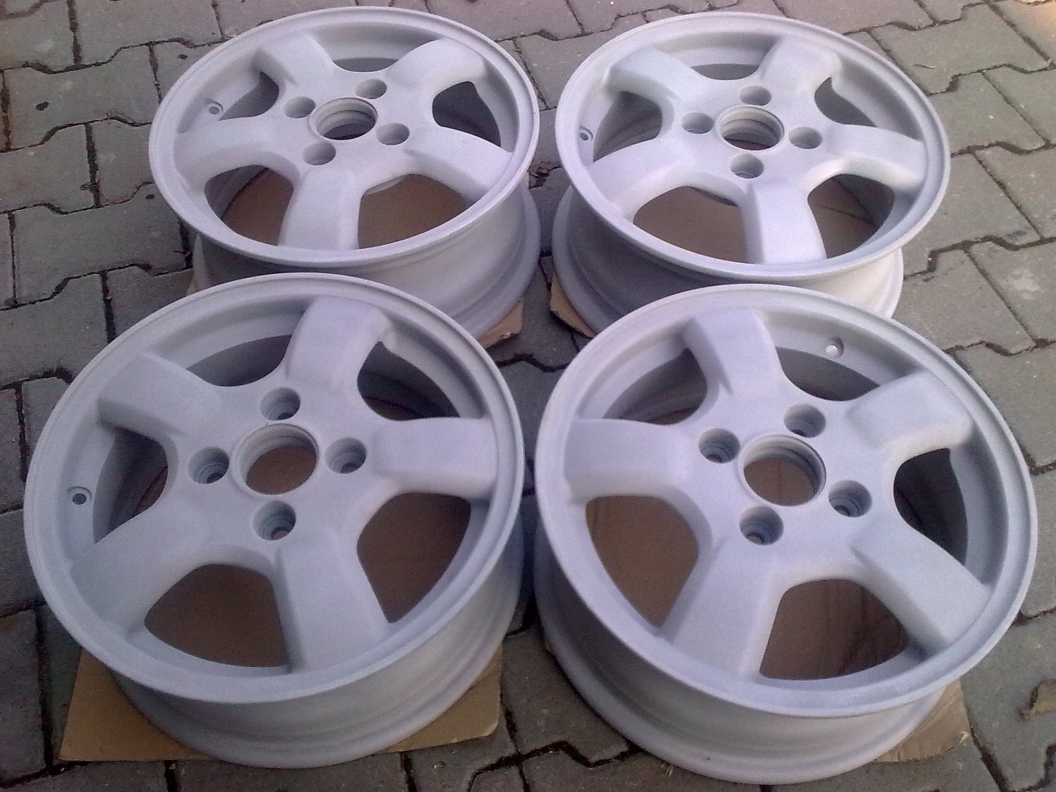 Nachystáno na lak...konečně