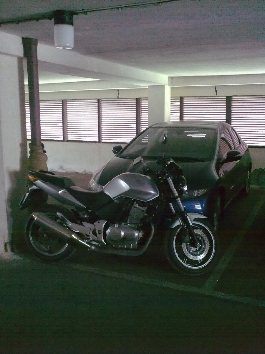 Kdo koho hlídá? :-)