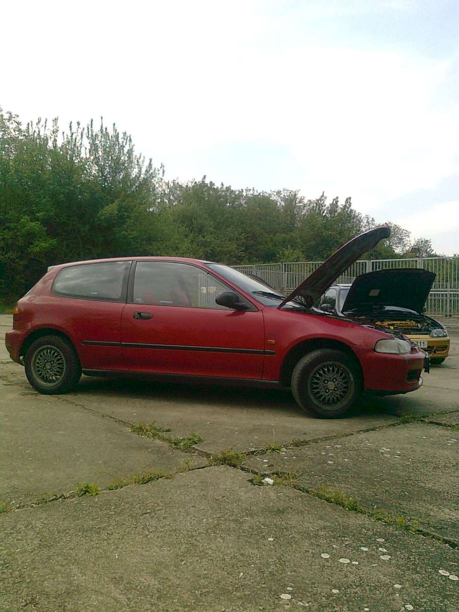 Kamos taky presel k honde ;)