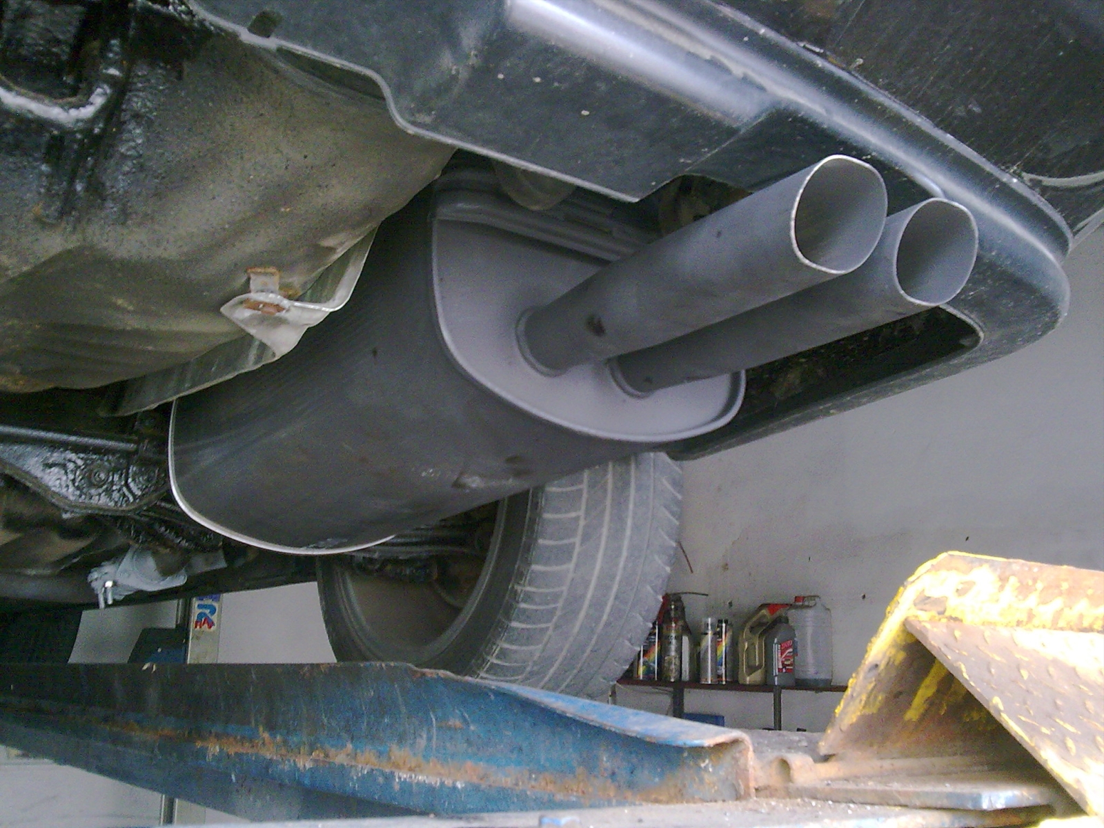 a mám nový výfuck....