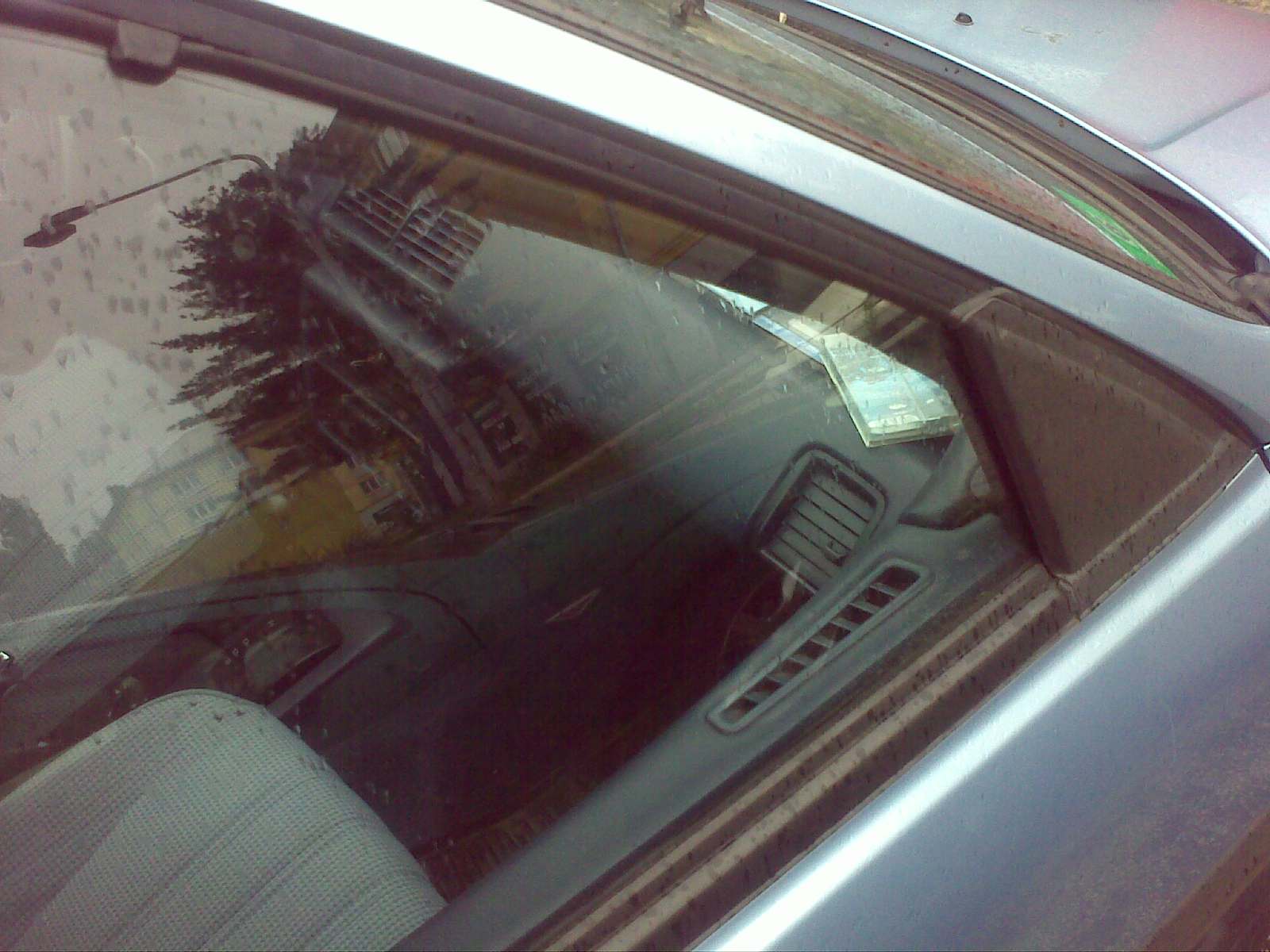 Copak to máme za kcháru ?? Kdo uhadne ?