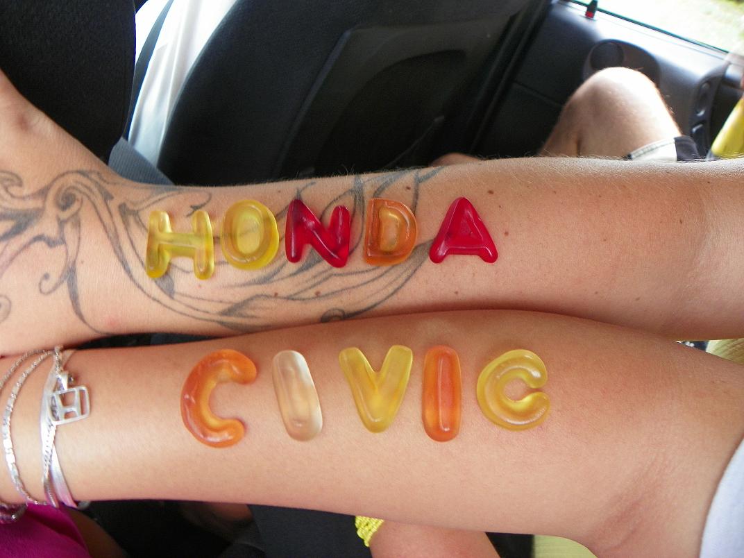 jak zahnat nudu při dlouhé cestě autem:o)