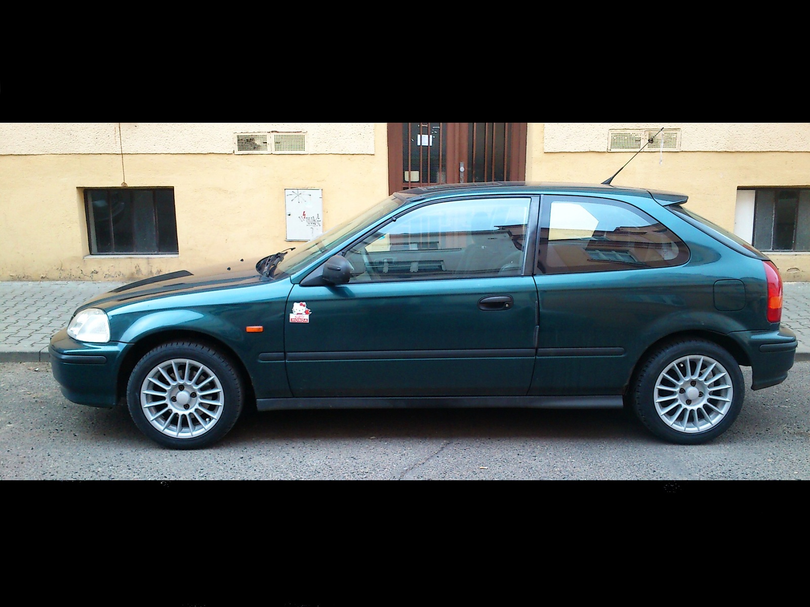 Uz jsem nevydrzel .. :-)