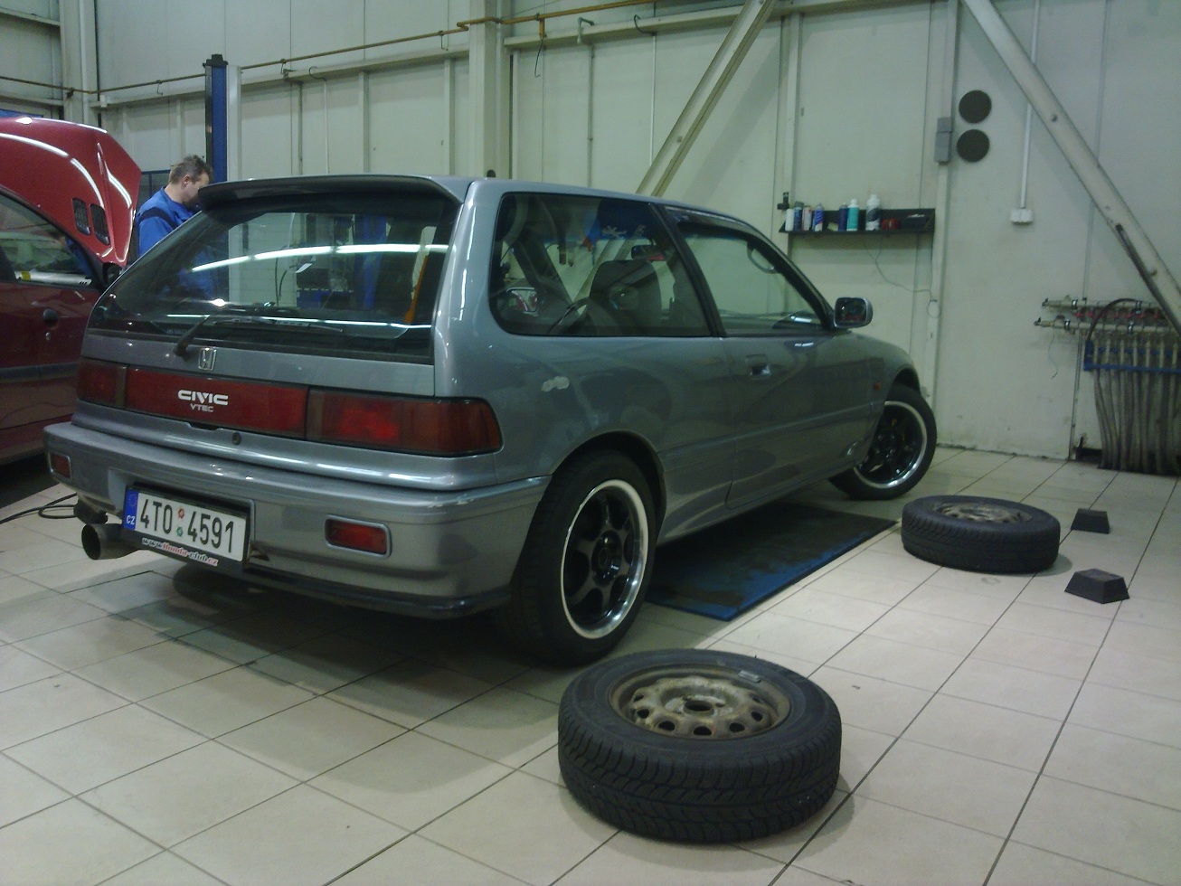 sbohem ty hnusna...!