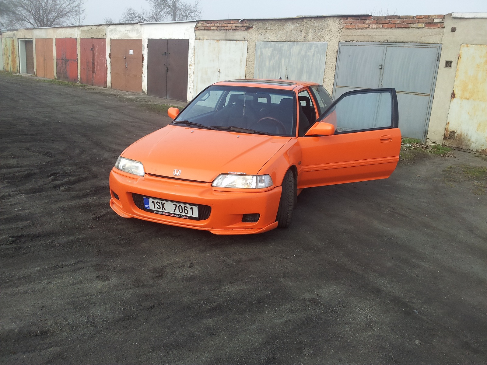 Tak sbohem, ať slouží.