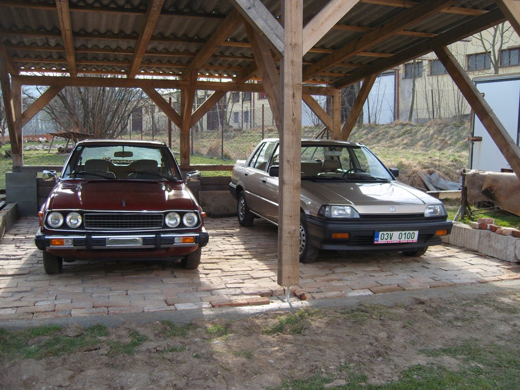 Rozdíl 2 let acco 82 a civic 84