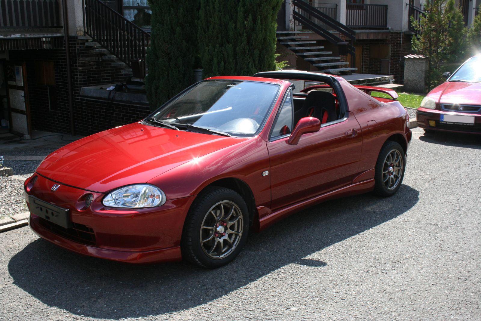 Od října spinkal...