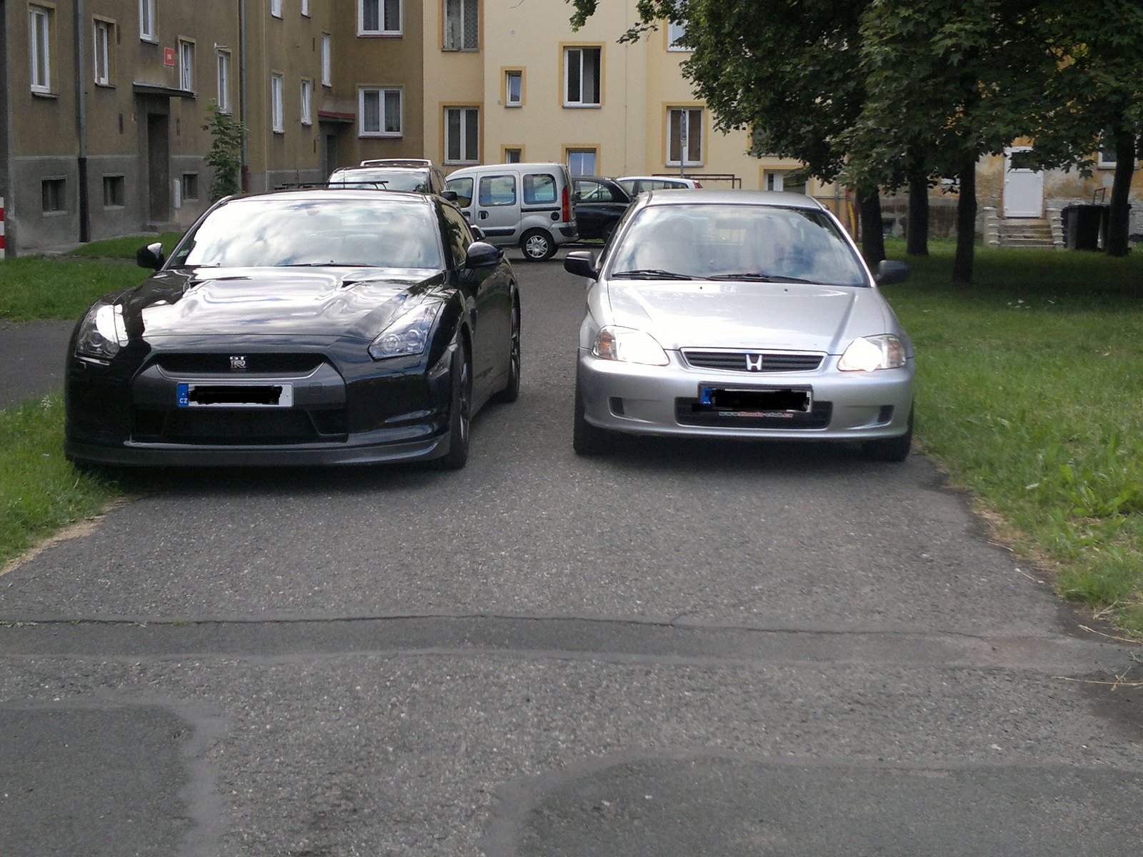 GTR vs Civic