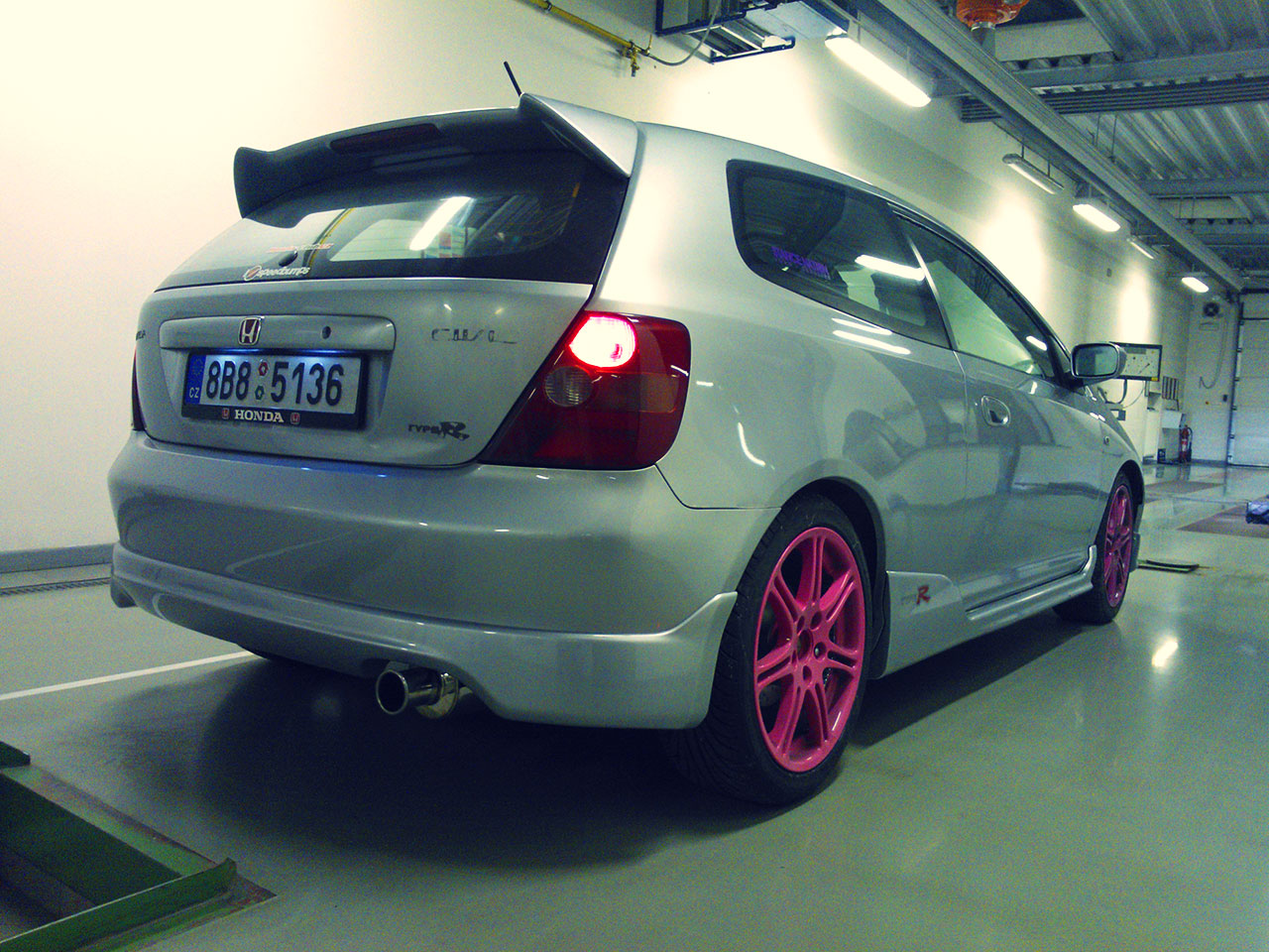 tajpár na růžovejch kolech