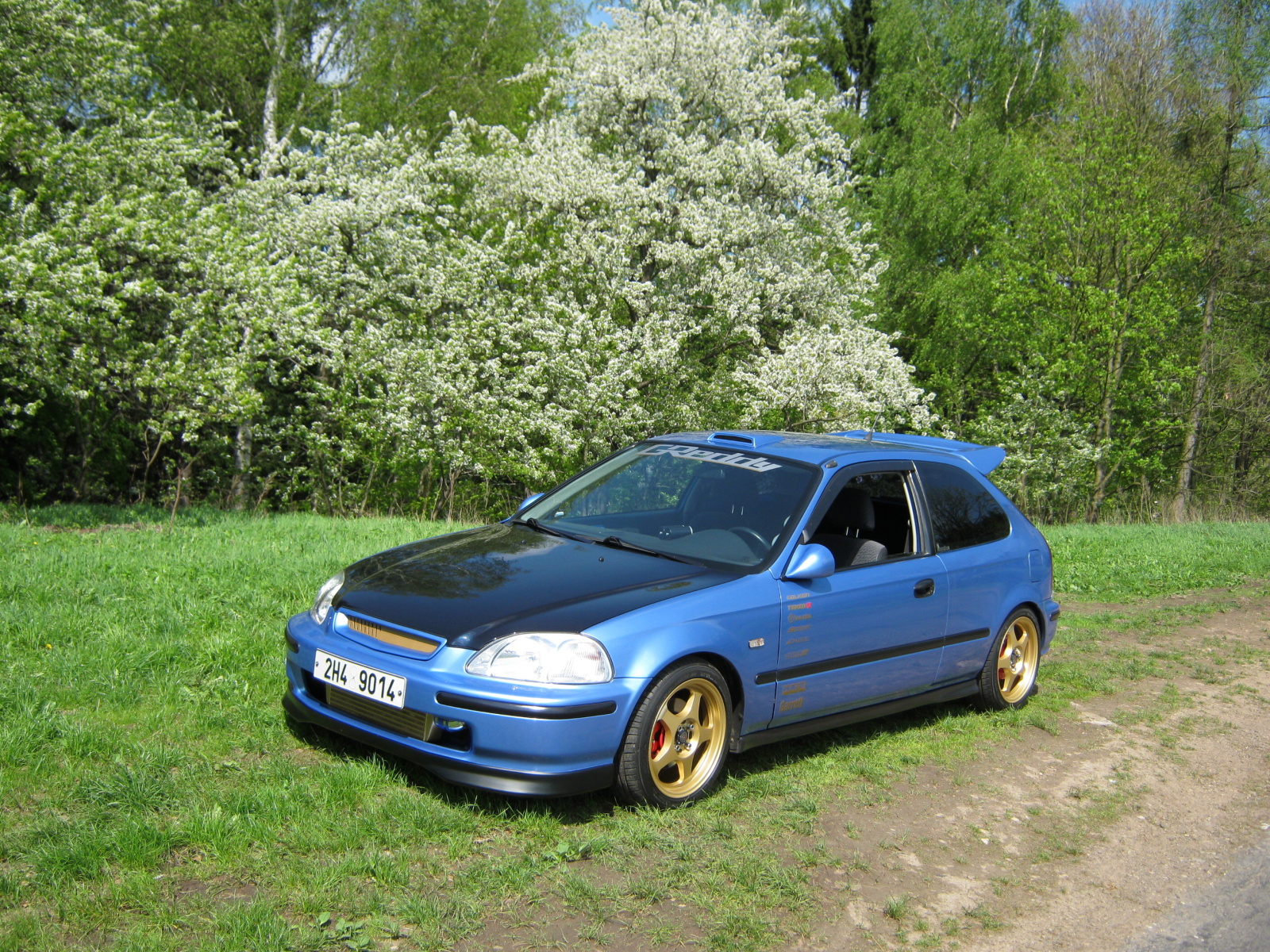 hurá už zase jezdííí