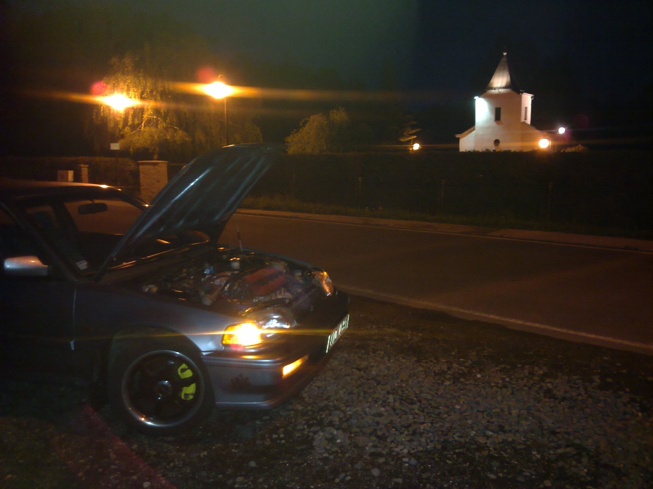 momentka při seřizování volnoběhu :D