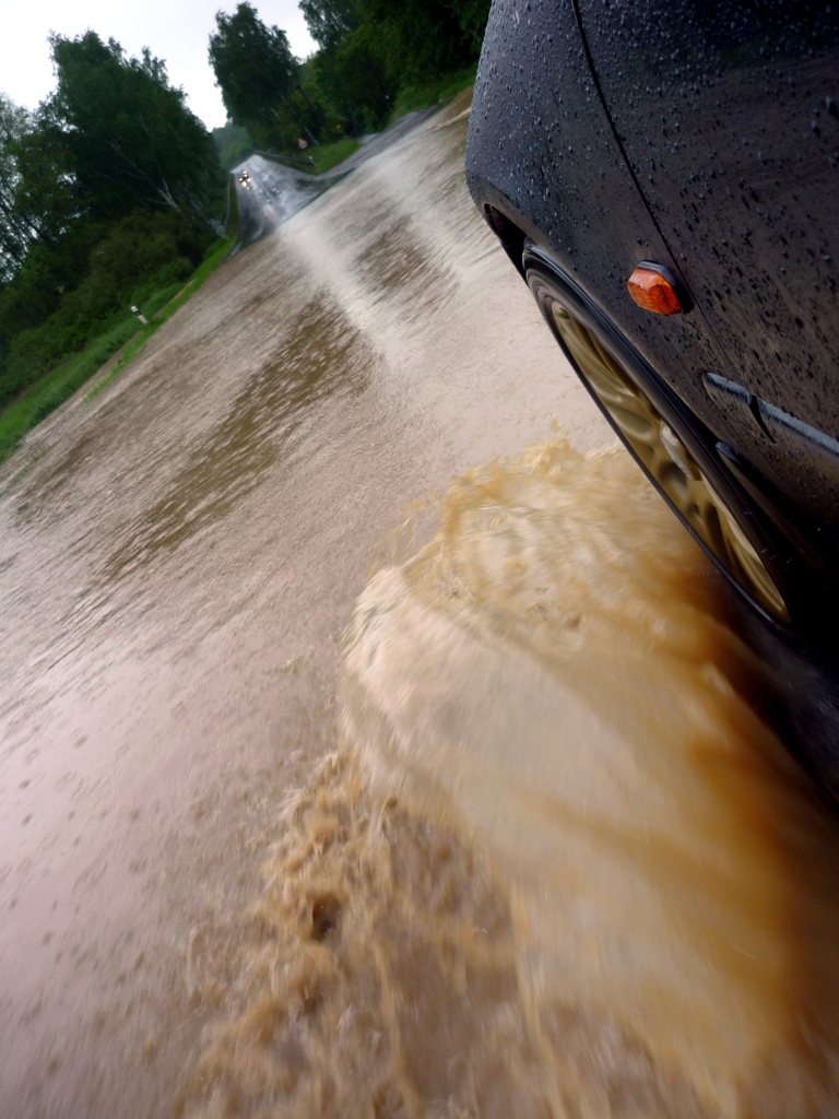 Honda včera v záplavách ...