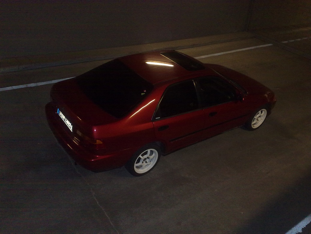 jedna umytá mobilová esina