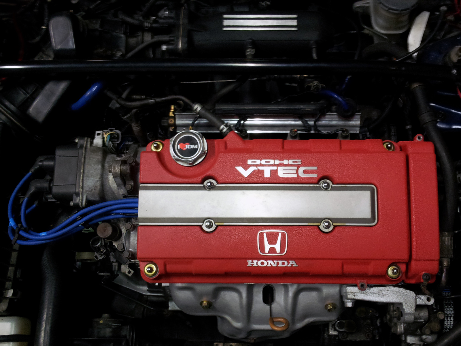 Někdo zbrojí na léto