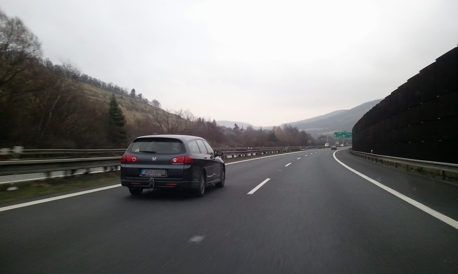 Mladá jebka to mastí :)