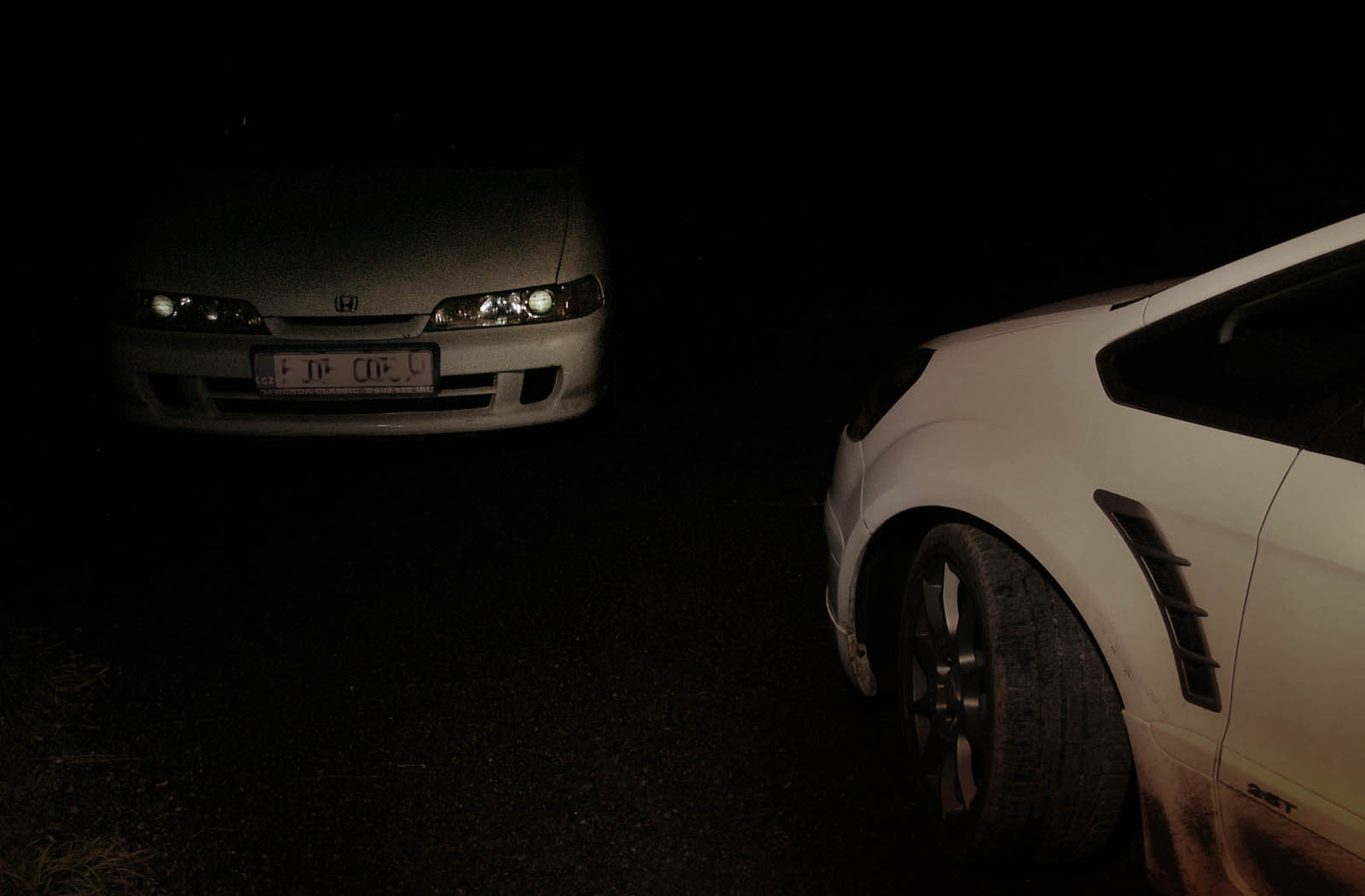 ze tmy se souká, smutně kouká...