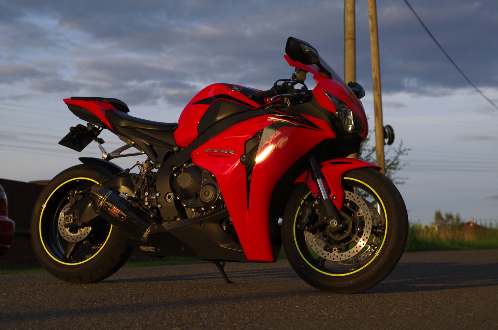 ... a už to začíná ... :)