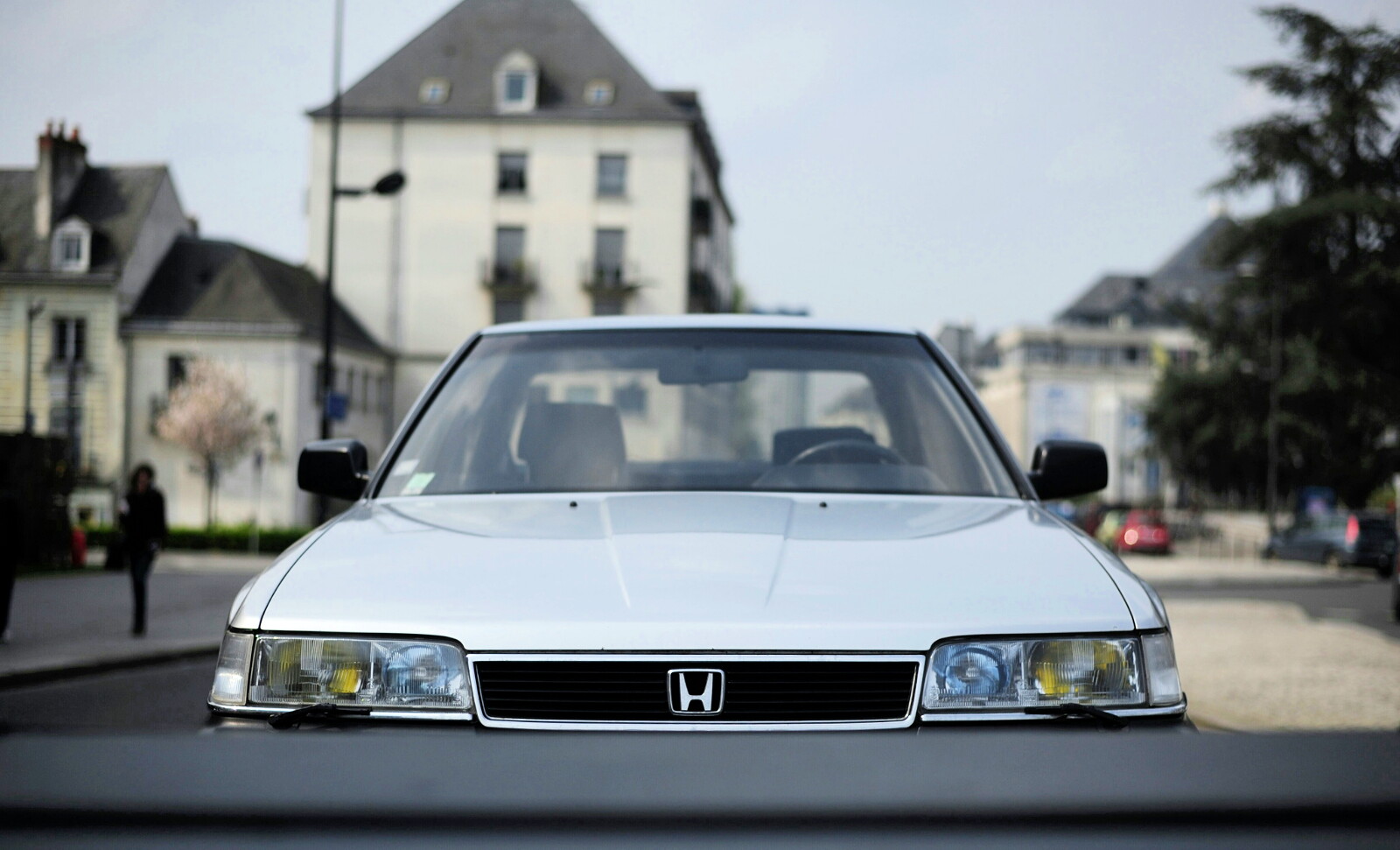 Šéfe, zase se nám něco přilepilo na zadní nárazník ...