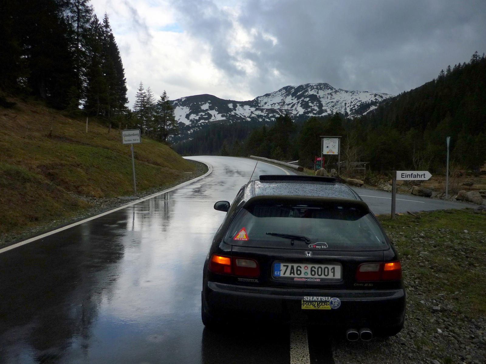 Honda na cestách ve Švýcarsku ...