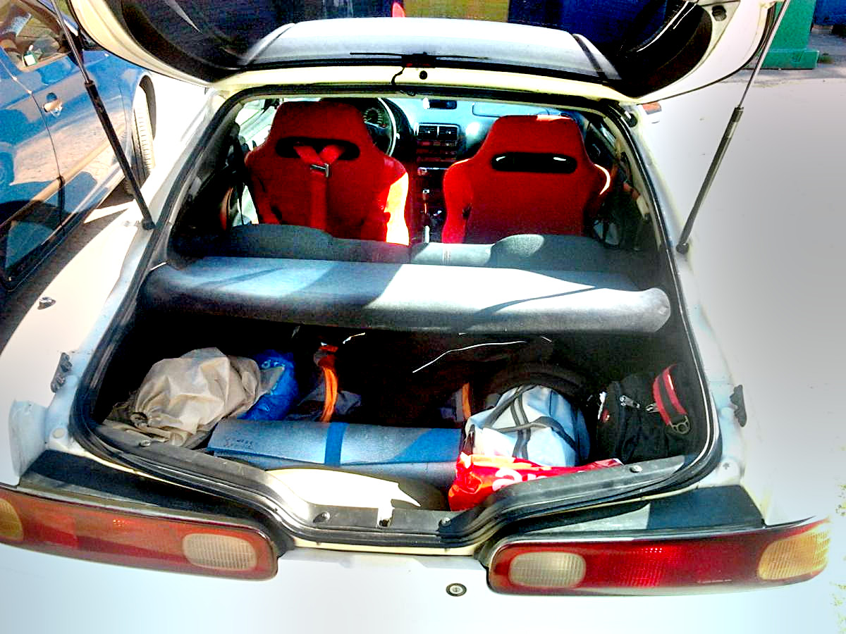 A že športove auta sú neprakticke