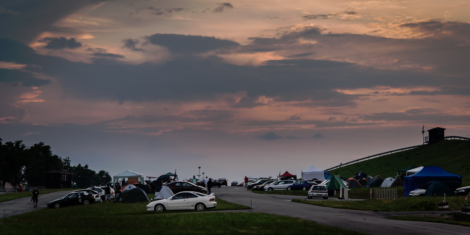 Večerní poetika na Honday ...