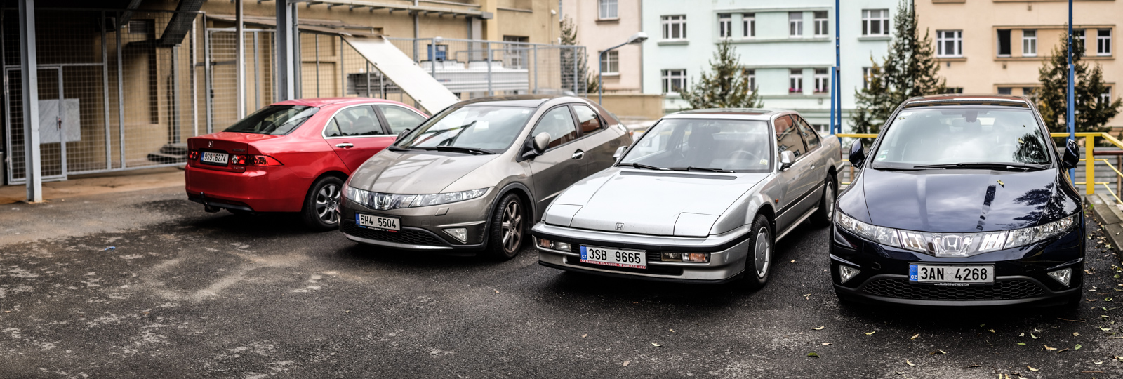 U nás v práci je to nuda, ...