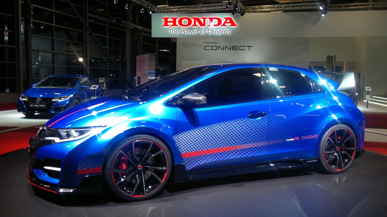 Již tradičně Autosalon. :)