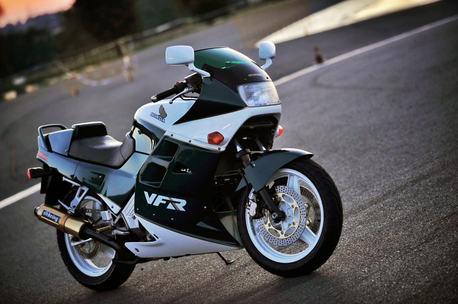 První foto z Honday...