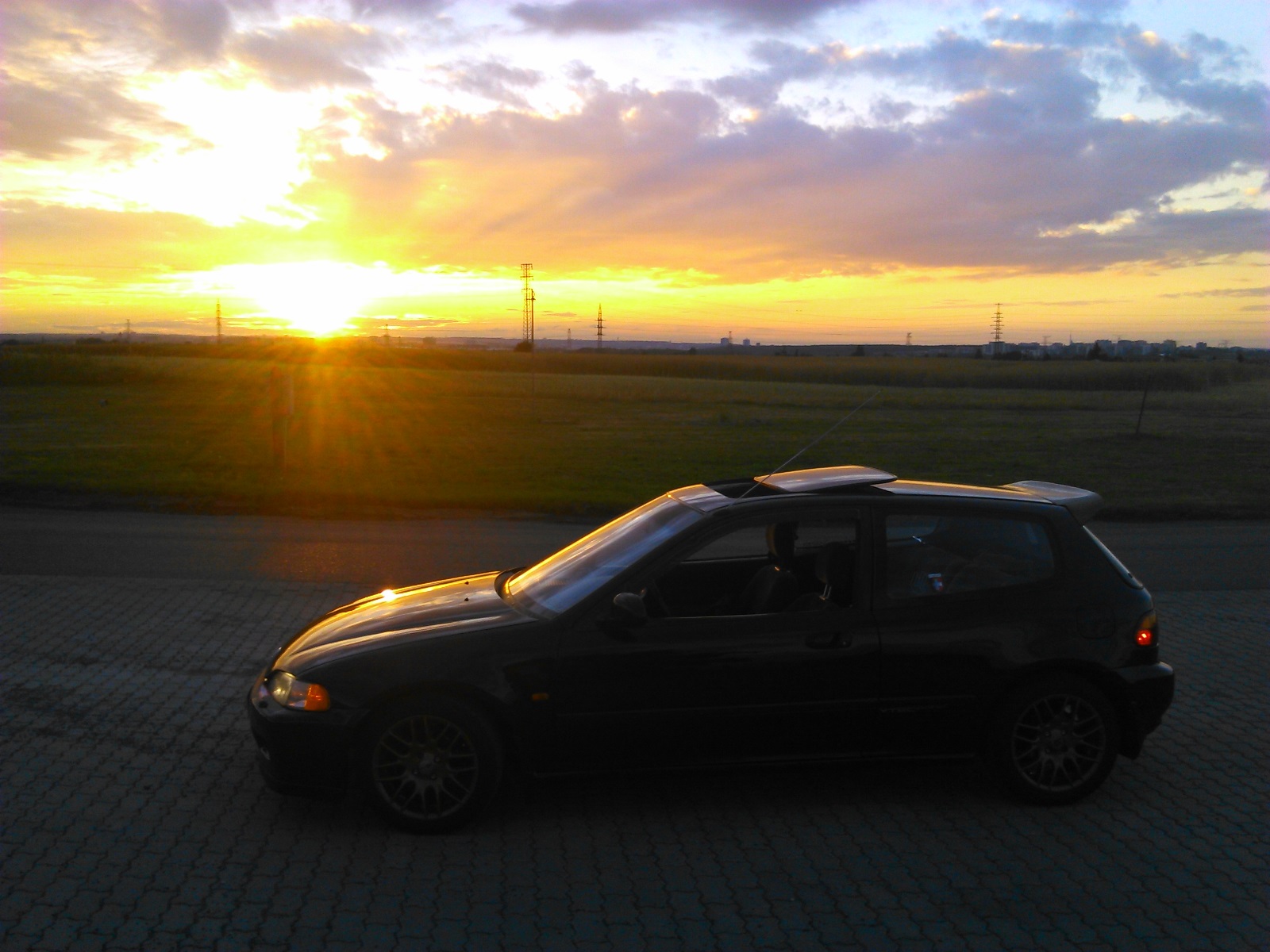 Západ nad Prahou u Vestce ...