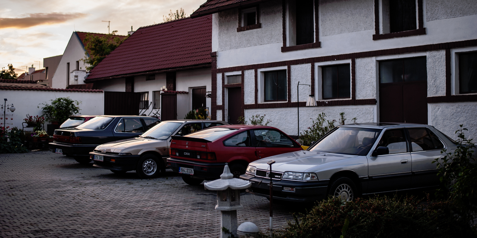 Helé, Prahá se taky jako rozrůstá, jó? Aneb taky slušná lajna...