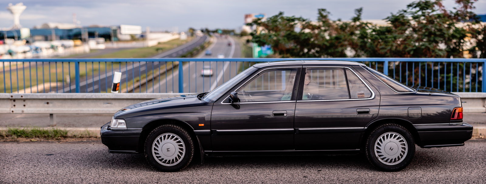 Čeká na příležitost