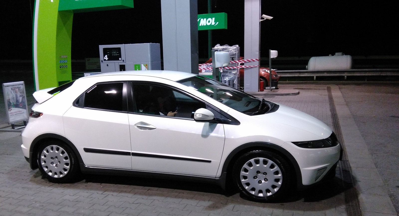 Puklicum leskum bleskum...