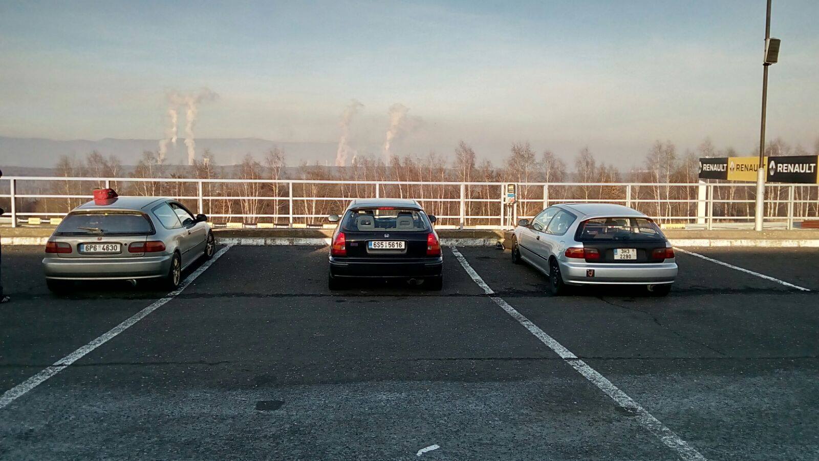 Zima nezima, vtecujeme