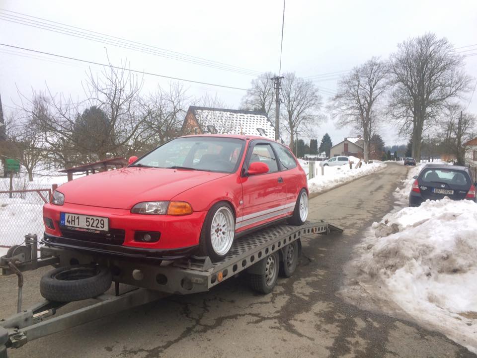 Tak a šla do světa...