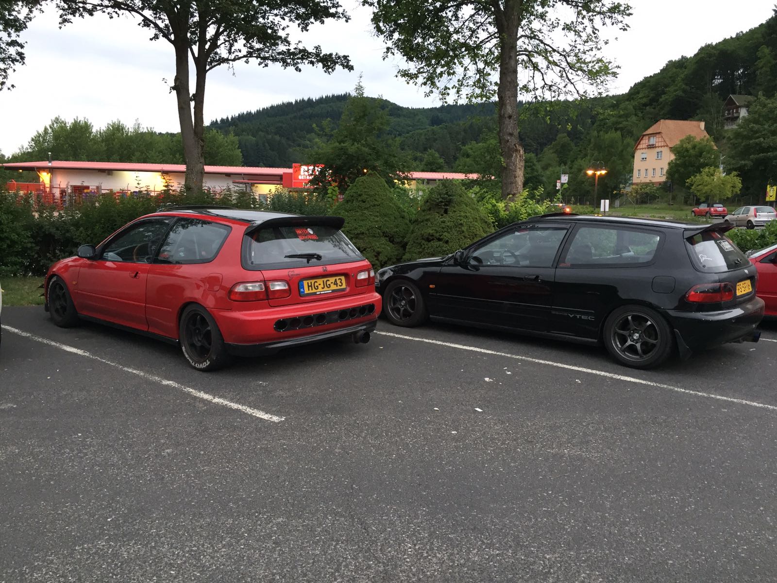 Nějaké "Pětky" na smyčce ...